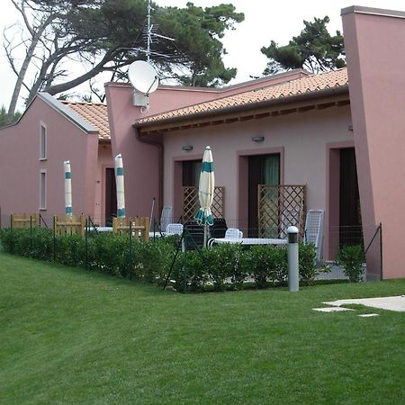 Miramare Resort Tirrenia Bagian luar foto