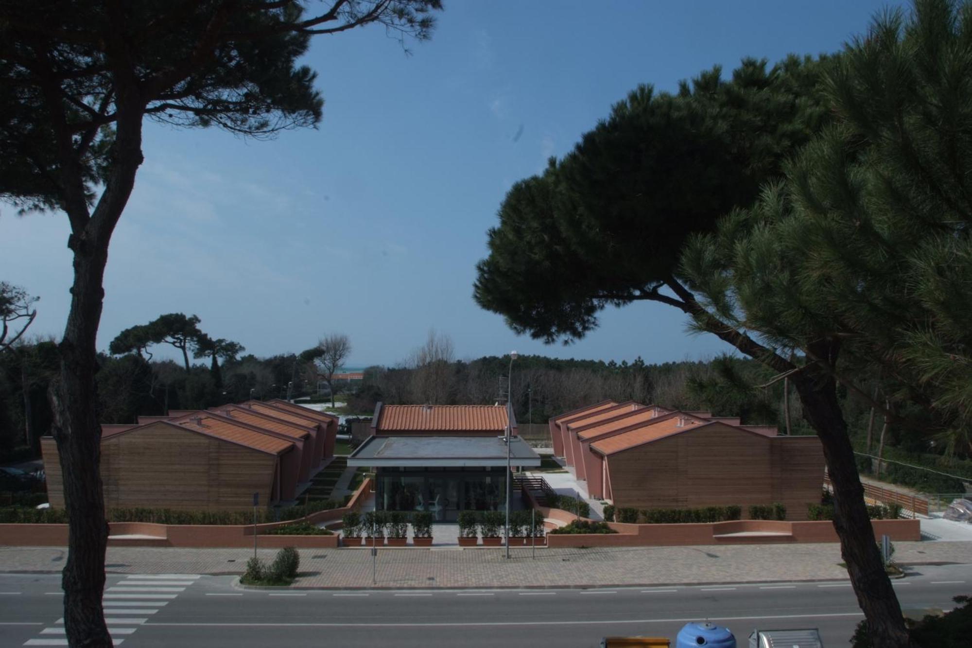 Miramare Resort Tirrenia Bagian luar foto