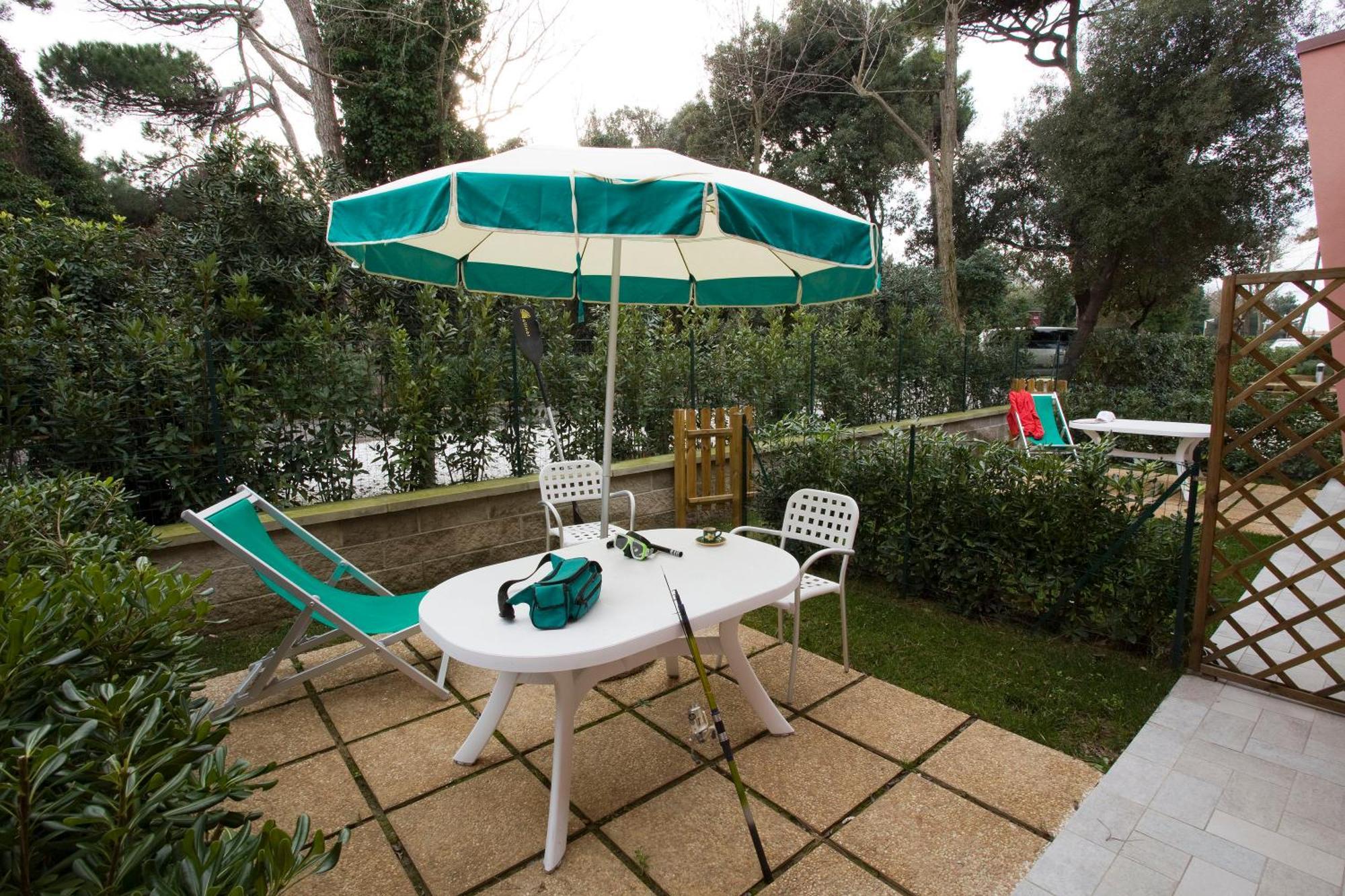 Miramare Resort Tirrenia Bagian luar foto